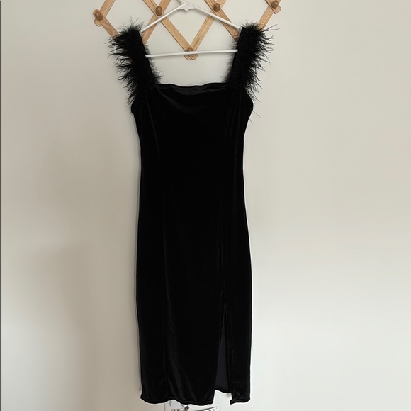 Velvet party dress - Picture 1 of 5